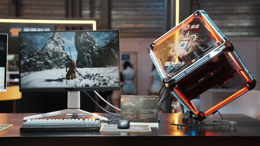 国产自研GPU从0到1破晓时刻！砺算首秀ChinaJoy：LX 7G100现场开跑黑神话