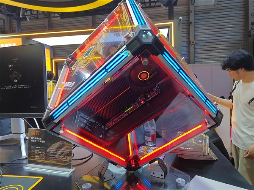 国产自研GPU从0到1破晓时刻！砺算首秀ChinaJoy：LX 7G100现场开跑黑神话