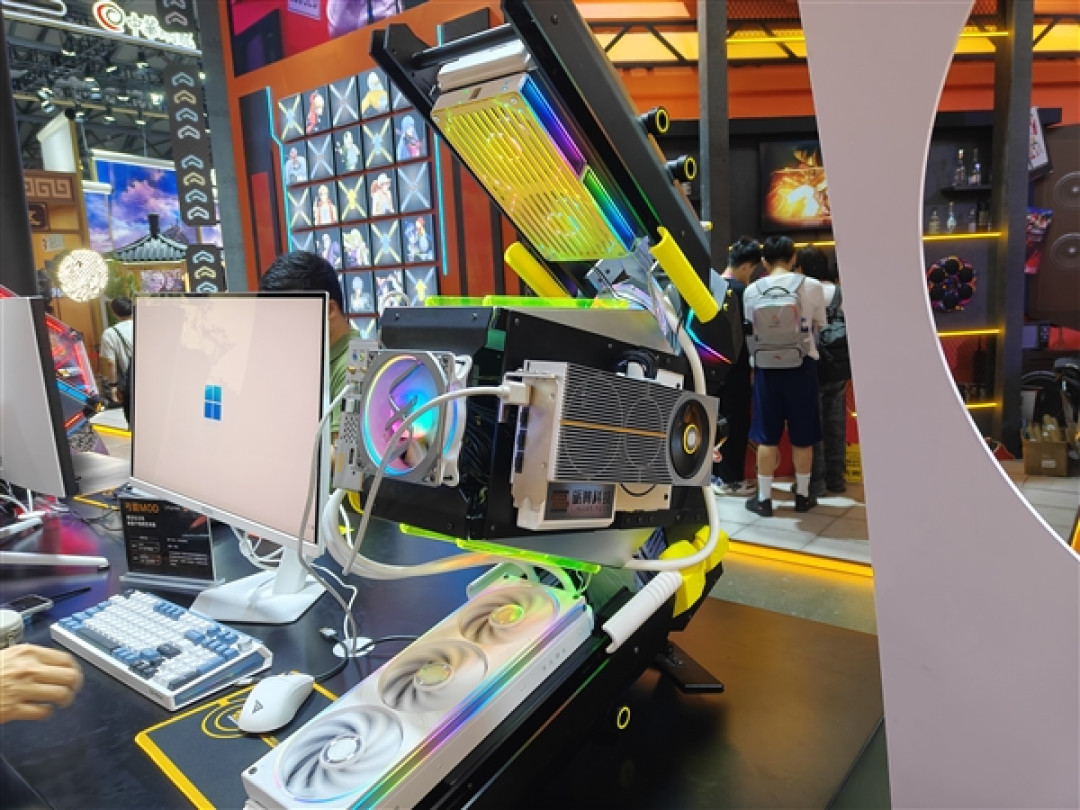 国产自研GPU从0到1破晓时刻！砺算首秀ChinaJoy：LX 7G100现场开跑黑神话