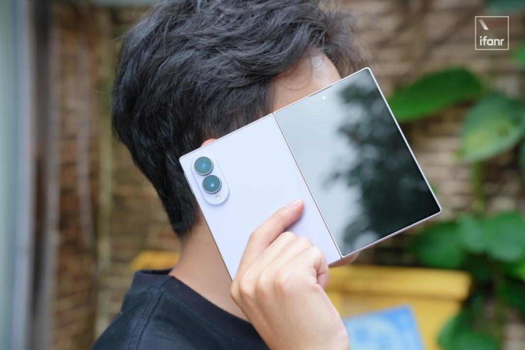 阔折叠是新时代的小折叠吗?|三星 Z Fold8 评测