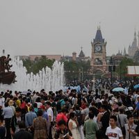 大学生告倒迪士尼后，主题乐园禁带食品终于有人管了