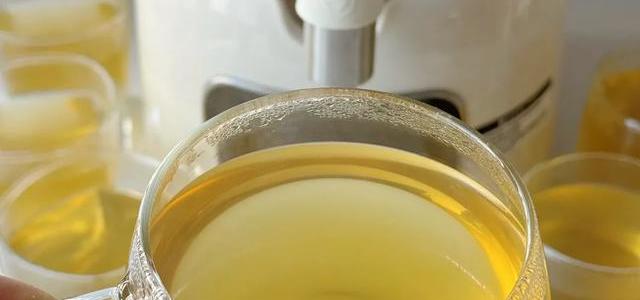 苹果煮水刷屏朋友圈，真能掉秤还是智商税？营养师揭秘