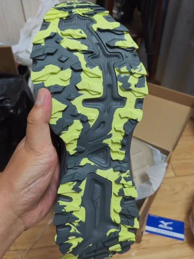 美津浓休闲运动鞋