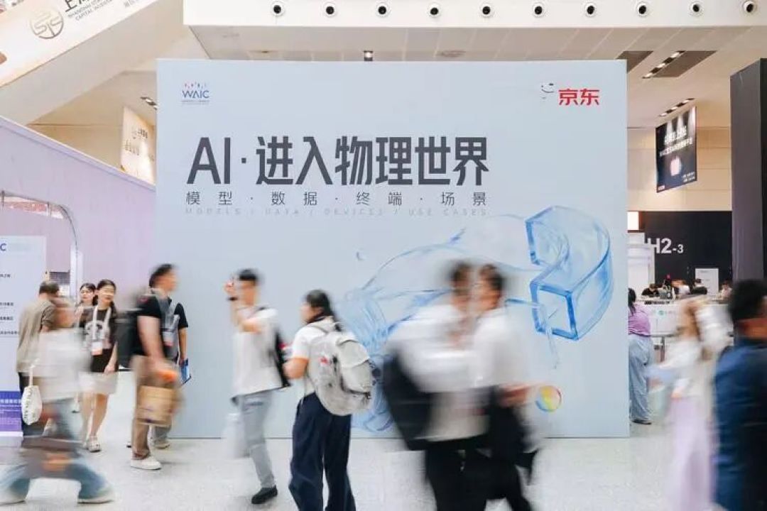 物理AI的竞争单位,正在从“模型”变成“系统”