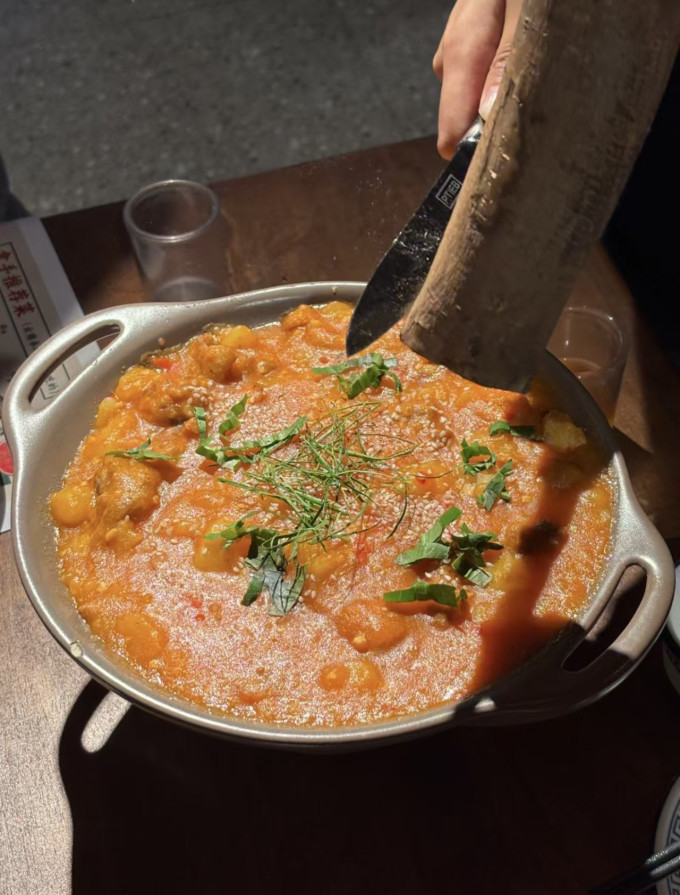 聚会餐饮