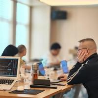 止损总被精准扫掉？不是运气差，是你的止损放到了所有人的"明牌位置