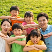 带娃去亲子乐园别再踩坑了！按年龄选对项目，省钱省心又安全