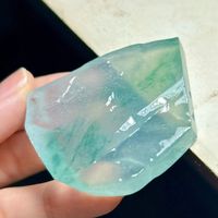 翡翠有棉到底能不能买？行家：搞懂这个80%的坑都能避开