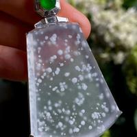 翡翠内行人揭秘：为何雪花棉比纯料还值钱？挑选要点一文说透