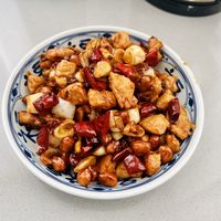 宫保鸡丁，手残党直接用调料包做不好吗？