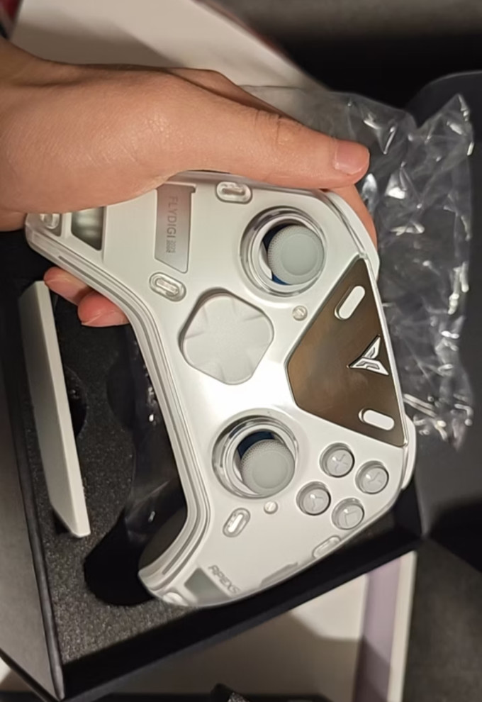 飞智游戏手柄