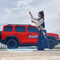 央视新综艺请李雪琴杨迪：流量失灵后，押注“活人感”能破圈吗
