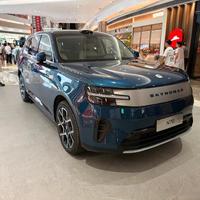 25.99万盲订小米新车，赌的是智能座舱还是“活的空间”