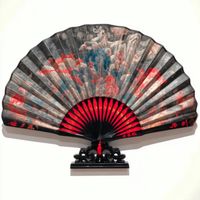 古镇排队做漆扇!滴漆入水30秒get孤品,00后:这才叫顶流非遗