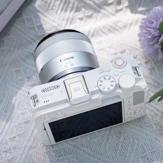 佳能R50V滤镜直出能取代富士NC吗?实测对比新手选哪台不踩坑
