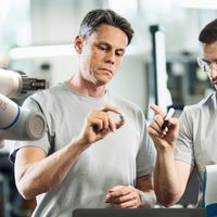 30KG负载码垛选谁？2026国产协作机器人性价比测评 越疆实景解析