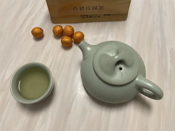入伏喝白茶，六妙小龙珠，有陈皮更浓郁。