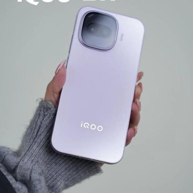 2026两千元手机选购指南：续航拍照游戏三大人群各取所需，这篇够了