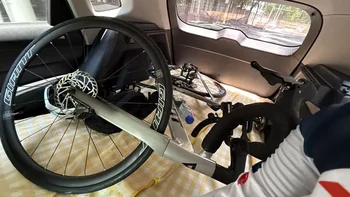 100psi都炸、60psi也炸：夏天公路车胎压到底怎么打
