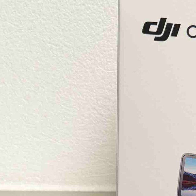 终于等到你！DJI Pocket 4全能套装开箱实测，出门拍摄全靠它！
