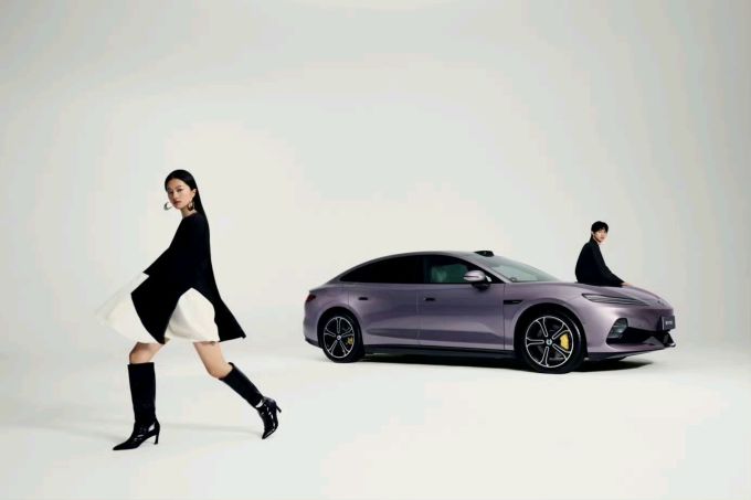 腾势新能源车