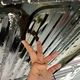 智界R7被金属异物磕碰起火：官方4小时定性“非自燃”，但电车车主的托底课才刚开始