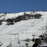 采尔马特夏季滑雪关停:阿尔卑斯夏天能滑的雪场从7家变1家,雪瘾党的三条后路查好了