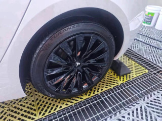 新款Model Y：精准转向与舒适空间