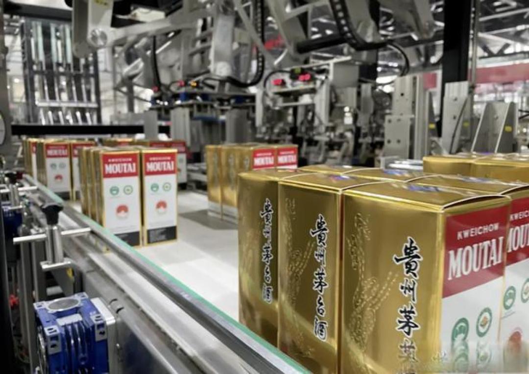 年轻人不喝,中年人买单,白酒的“主流”到底是谁的主流?