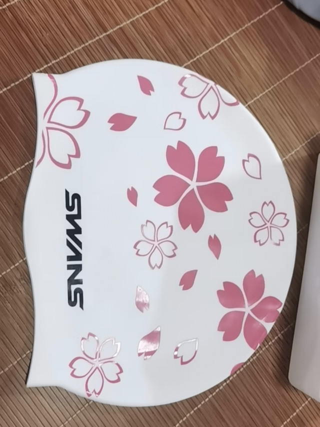 亲子游泳刚需！SWANS樱花泳镜泳帽套装太省心