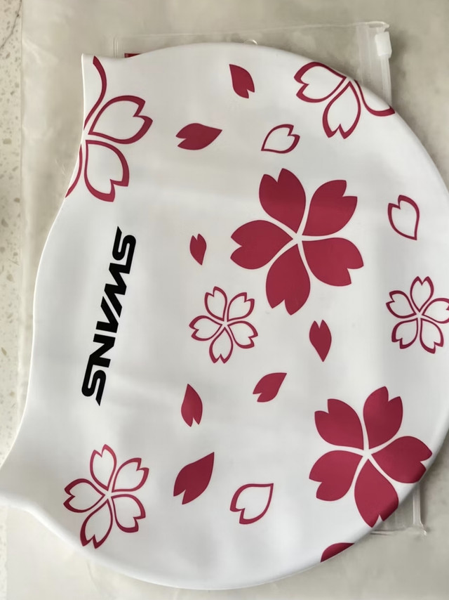 超高性价比！SWANS樱花泳镜泳帽套装实测