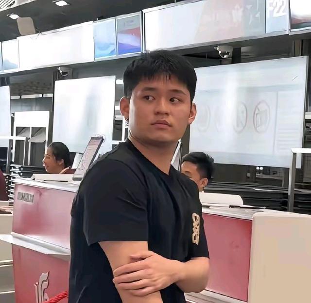球鞋比底板更值得投资？王曼昱同款装备深度测评，三款斯帝卡底板怎么选