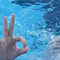 选择合适的浮板提升游泳技巧