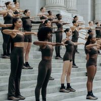 Nike联名SKIMS搅动女性运动市场：这哪是快消联名，分明是品牌升维暗战