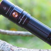 3200流明小巧EDC，西陆户外定制款Fenix K35R手电简单体验