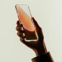 iPhone 20四曲面屏看着惊艳，但贴膜难维修贵的账你算清楚了吗