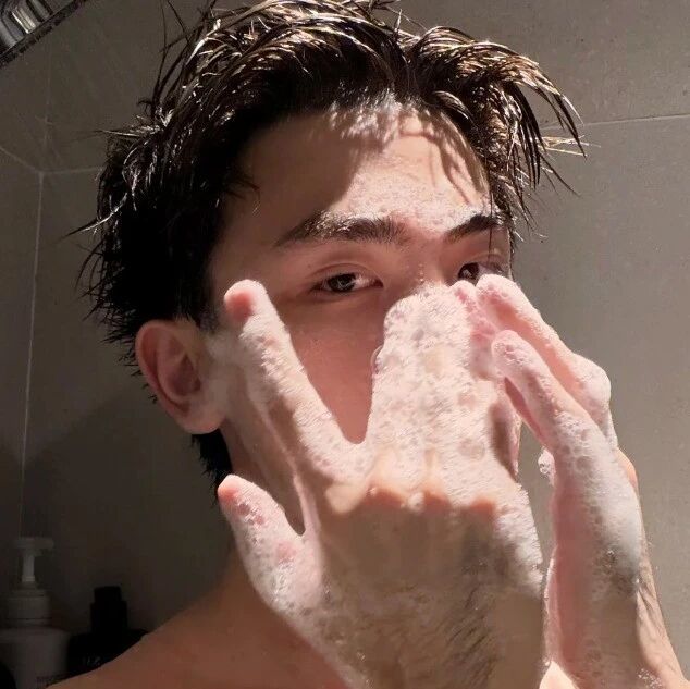 最好用的洗面奶怎么选?祛痘养肤公认好的十大洗面奶盘点,亲身实测帮你避开大坑