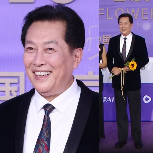 都说人老牙先衰，而75岁唐国强一口整齐白牙，几千块钱的烤瓷牙就是显年轻