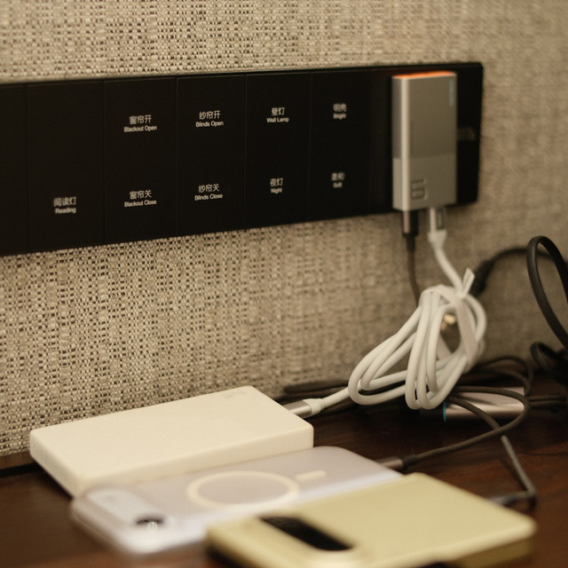 以前觉得卡片充电器鸡肋，直到它做到90W