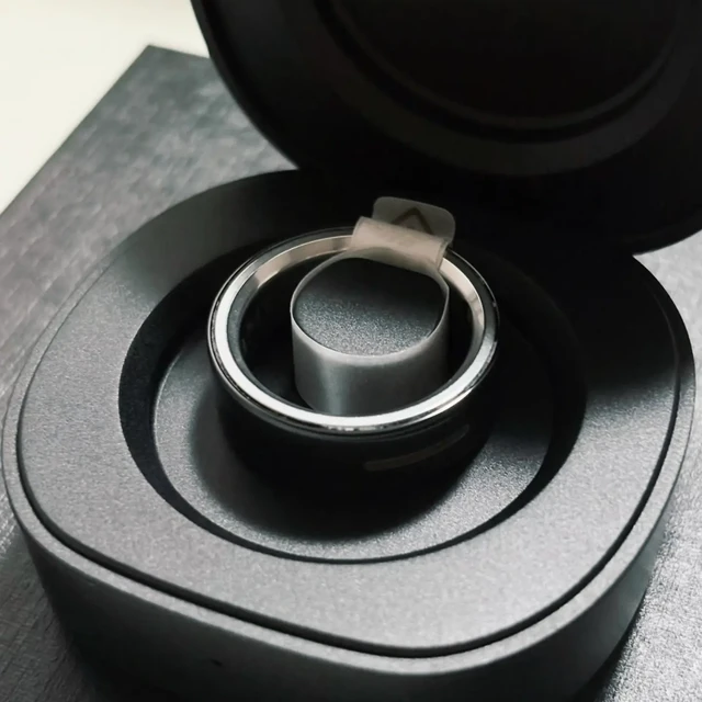春晚舞台下来的戒指，六月被曝“销量注水”，七夕前仍被推成礼物：追觅AI戒指2699元掏钱前先对这几笔数