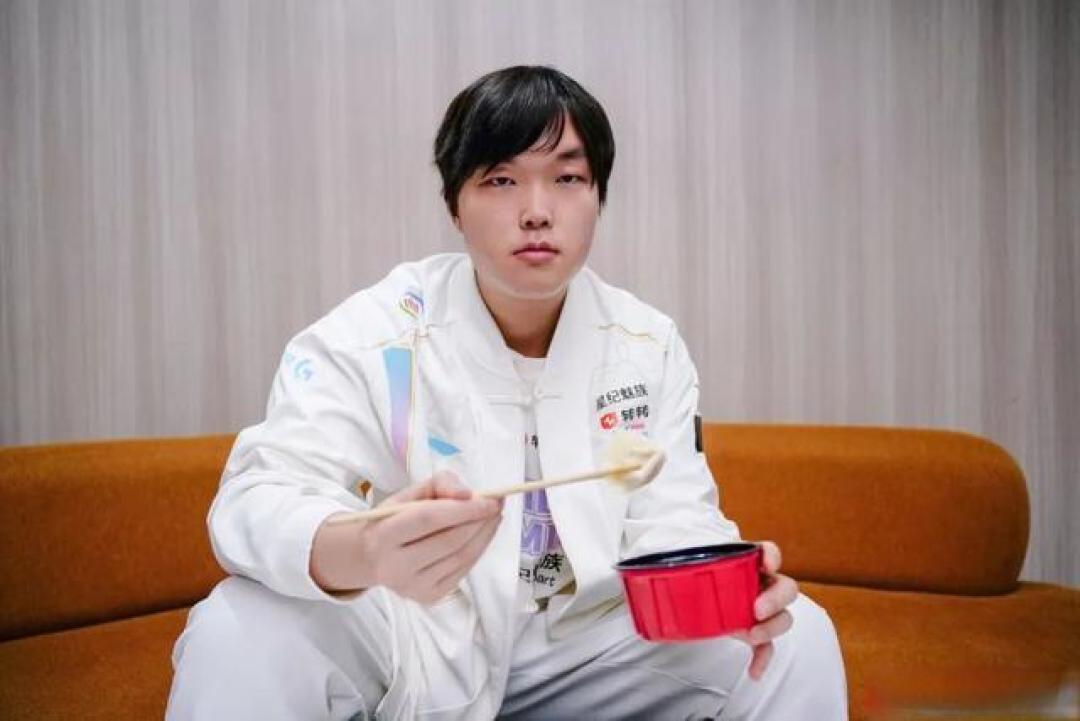 圣枪哥加盟BLG,“矛盾”双雄并立,Bin还有首发机会吗?