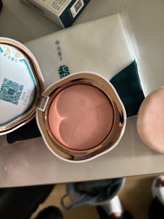 花西子蜜粉饼，拯救夏日斑驳底妆