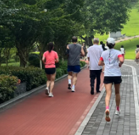 同一件速干衣跑步和登山我都穿了：排湿和温控表现差这么多？