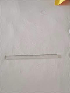 淡蓝色软胶直尺：耐用且不划手