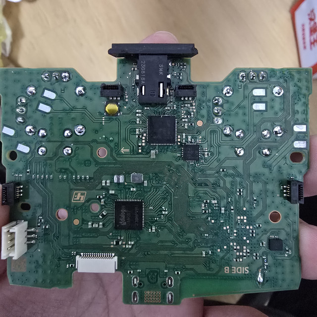 手柄漂移不用慌！拆机换摇杆避坑指南
