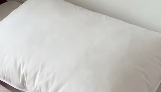 哪种枕头最舒服适合睡觉?选对材质只是第一步,重要的是这几个细节