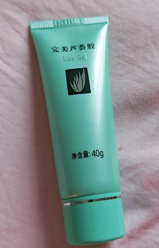 完美芦荟胶：多场景护肤神器