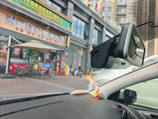 打算入手行车记录仪的大众车主，不妨留意一下这款70迈N800。