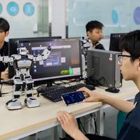 树莓派5vs成品机器人：花多少钱才能让孩子真正学会编程