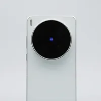 40W无线闪充+6600mAh 蓝海电池，vivo X300 Ultra 无线充电评测